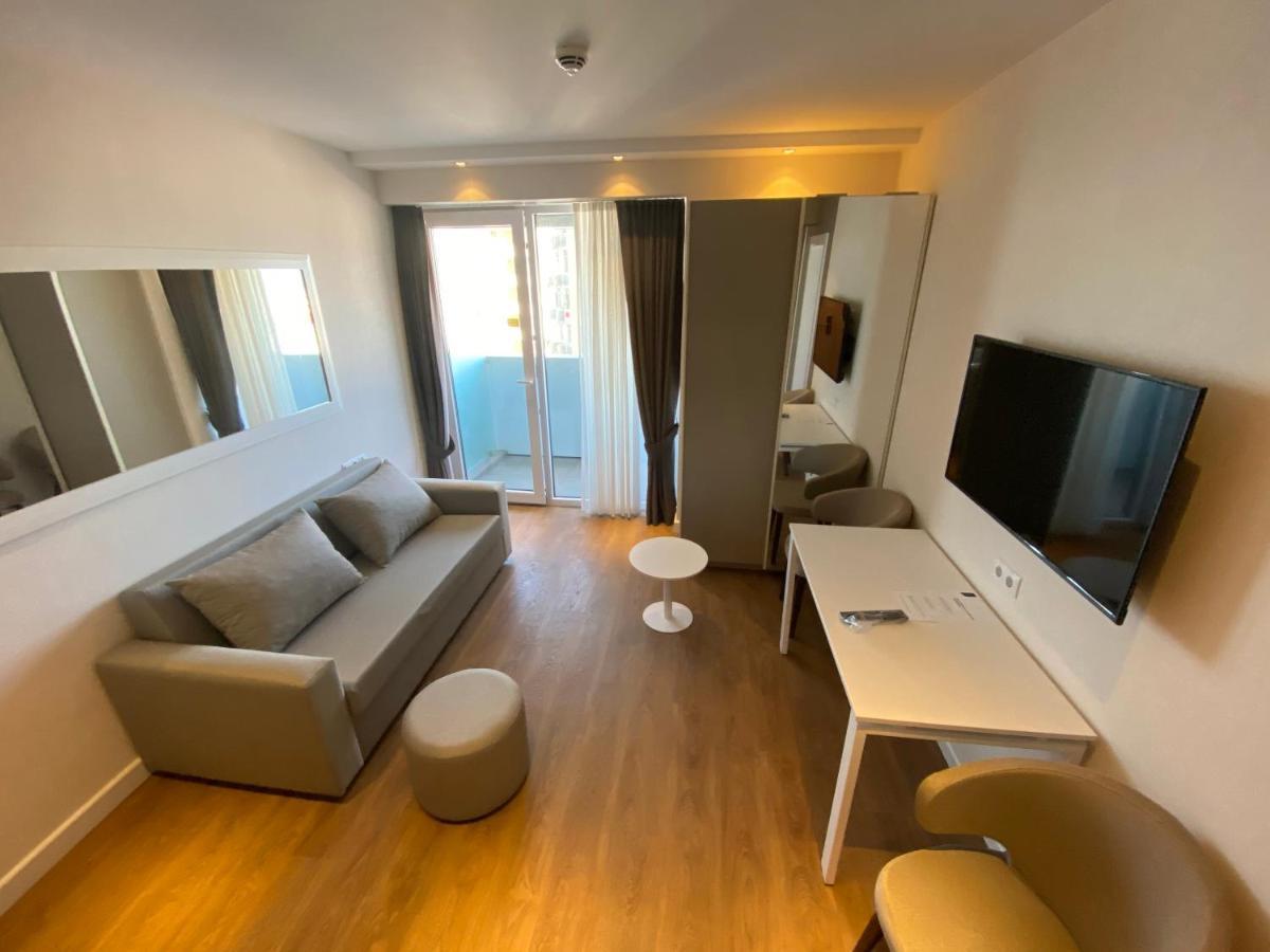 Gq Apartments On First Line Batumi Kültér fotó