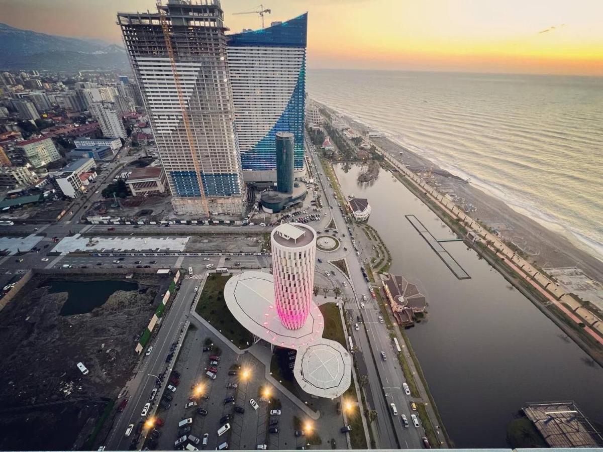 Gq Apartments On First Line Batumi Kültér fotó