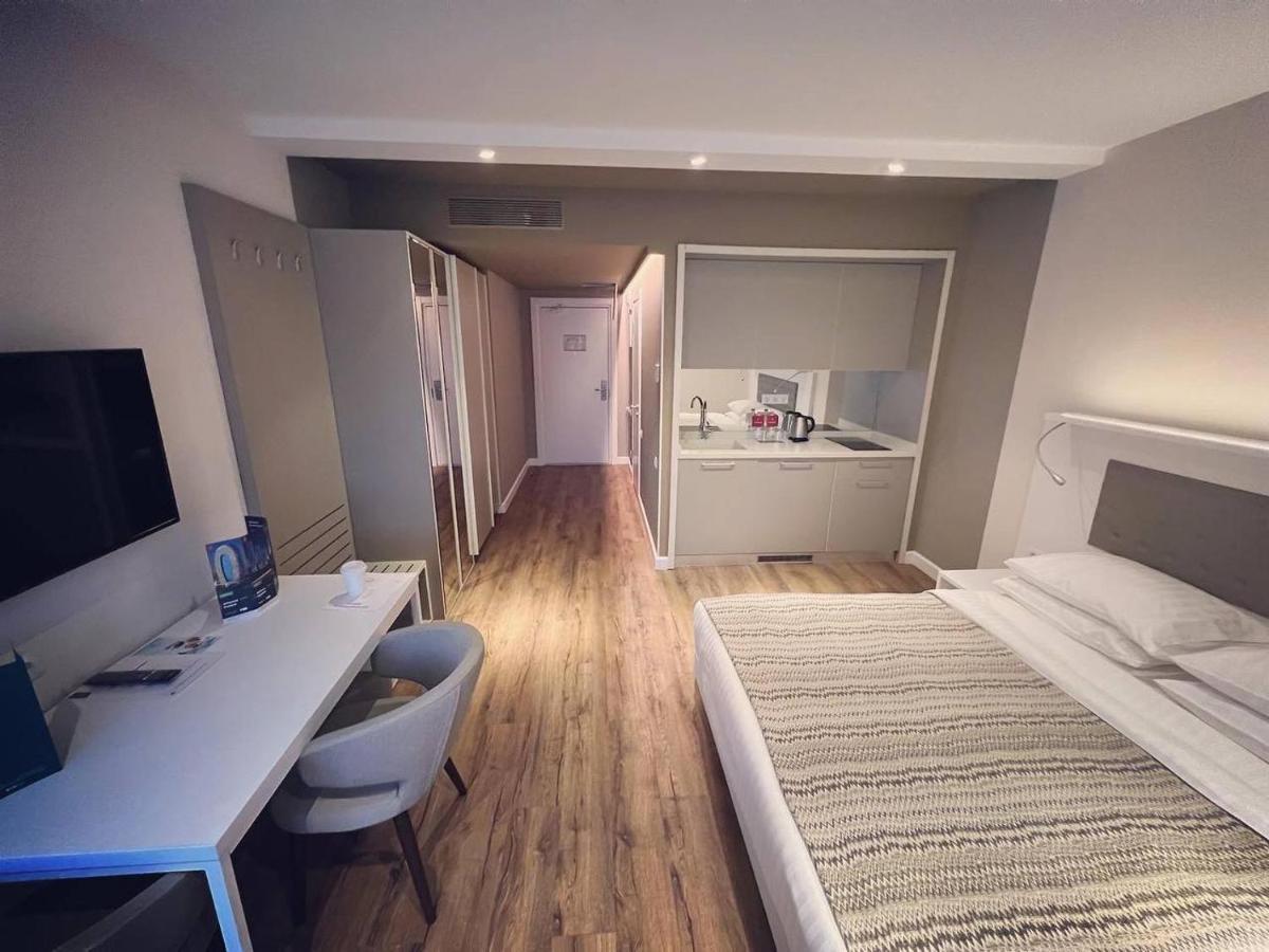 Gq Apartments On First Line Batumi Kültér fotó